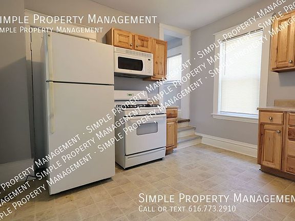 3rd image of 851 Dayton St SW