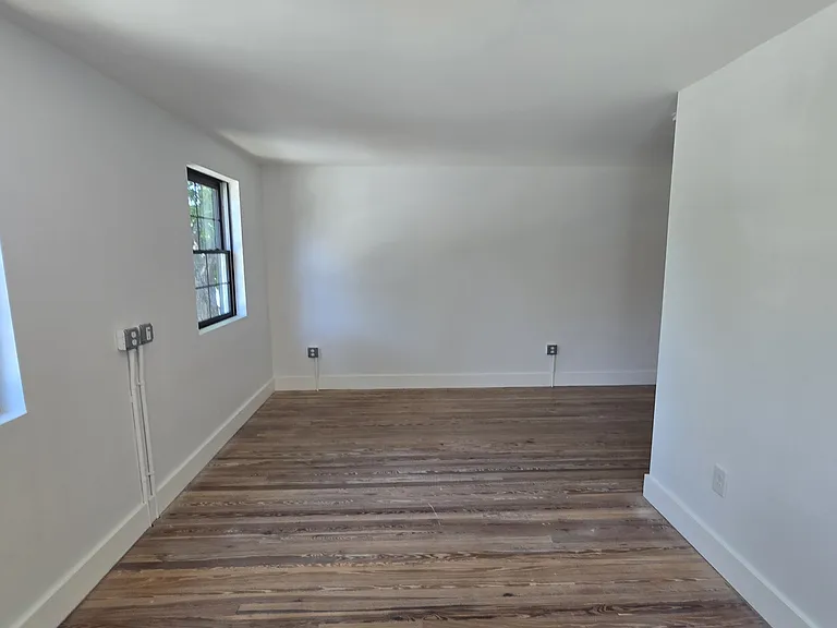 1401 Charles St #B — Photo 16