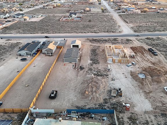 5th image of 313 Northern Blvd NE