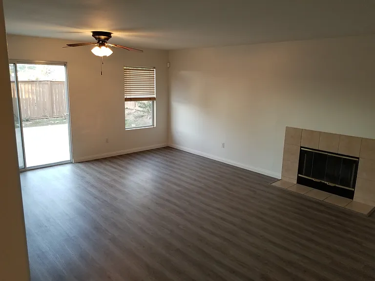 13746 Gateway View Dr — Photo 8