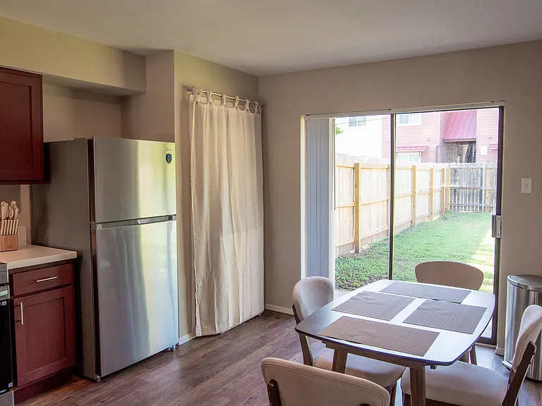 311 Manuel Dr #B — Photo 16