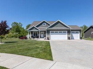 4852 Wheat Ridge Ct, Auburn, MI 48611