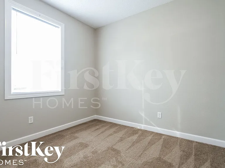 9778 Rhodes Ln — Photo 11