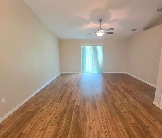 9096 N Peachtree Way — Photo 5