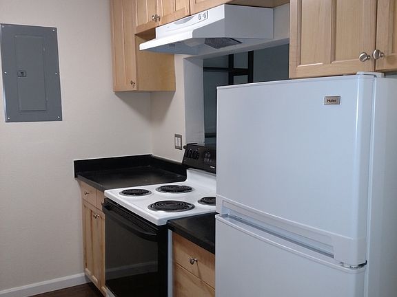 5th image of 5231 22nd Ave NE APT 2