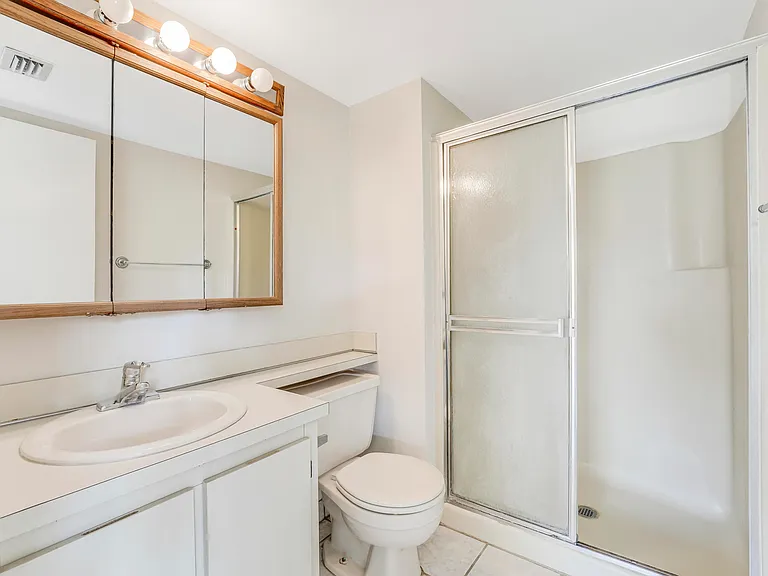6489 Chasewood Dr #D — Photo 16