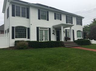 880 Knota Rd, Woodmere, NY 11598