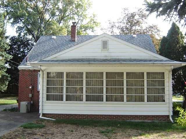 2nd image of 2914 Elsie Ave