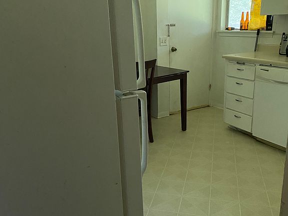 4th image of 5157 E Brookfield Dr