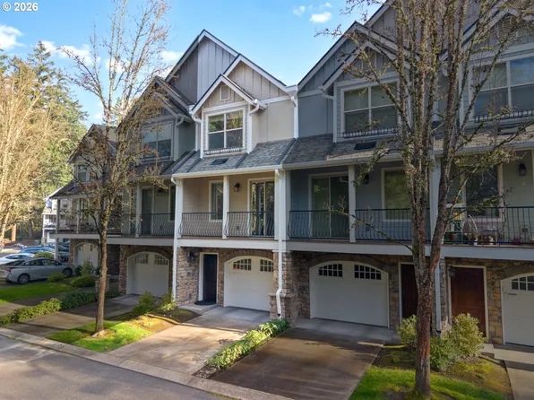 1952 NE 48th Way, Hillsboro, OR 97124