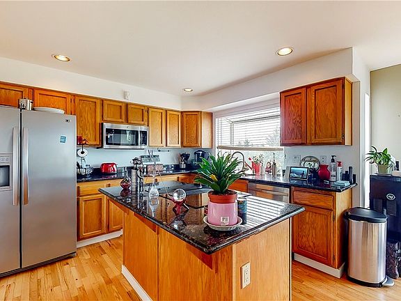 5th image of 4021 Pinehurst Dr NE