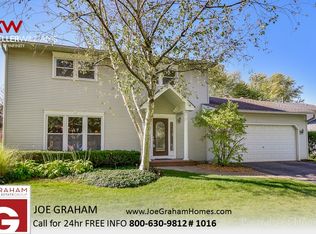 209 Willoway Dr, Naperville, IL 60540