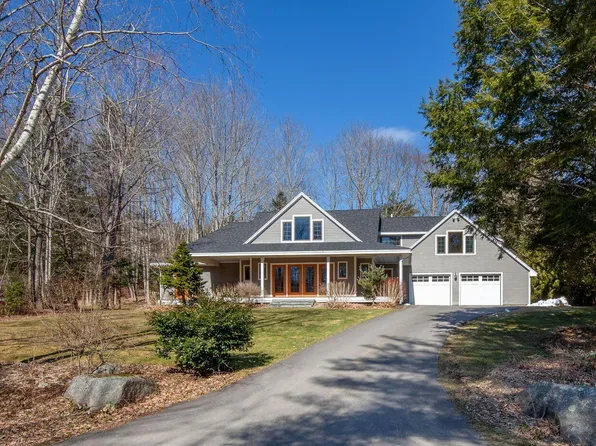 8 Norumbega Drive, Camden, ME 04843