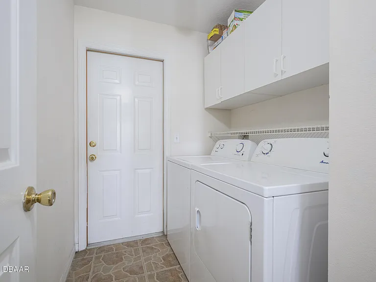 1712 Arash Cir — Photo 23