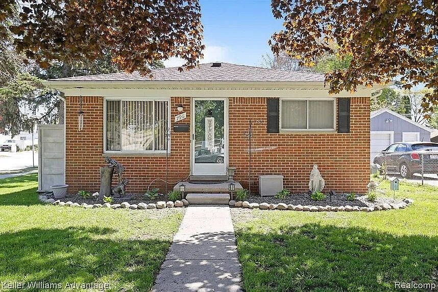 1st image of 798 Adams St