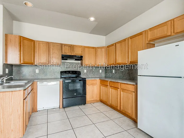 14625 Gilbert St #C — Photo 5