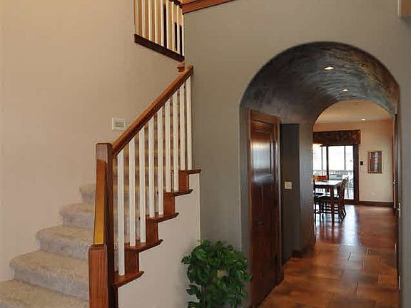 5th image of 6608 S Whitechurch Cir