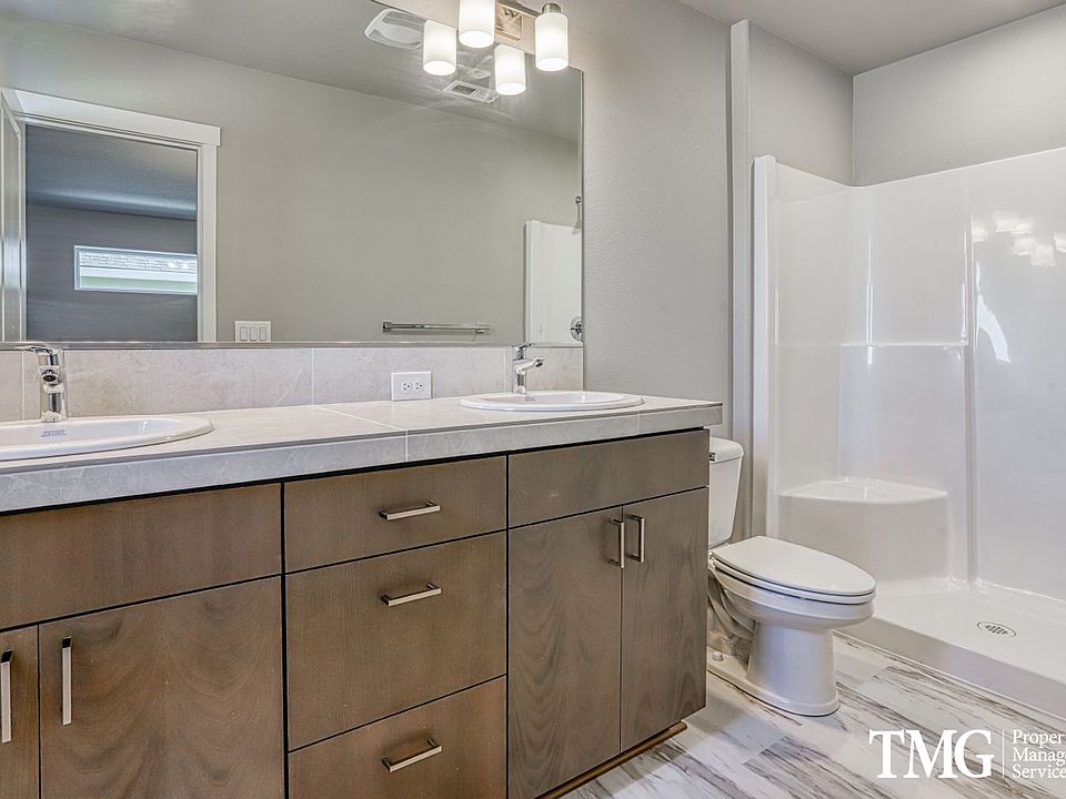 1st image of 3711 NE 49th St #4807