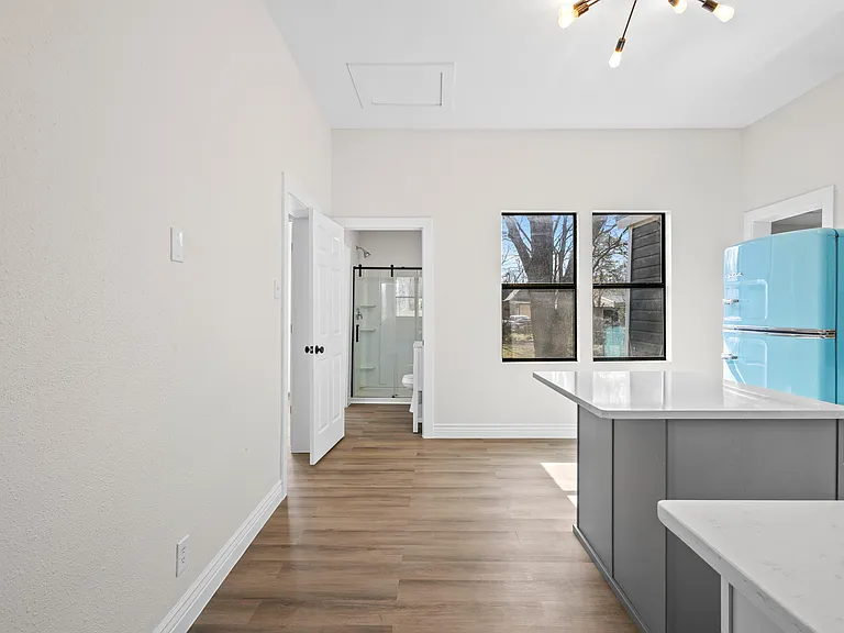 814 W Fern St — Photo 13