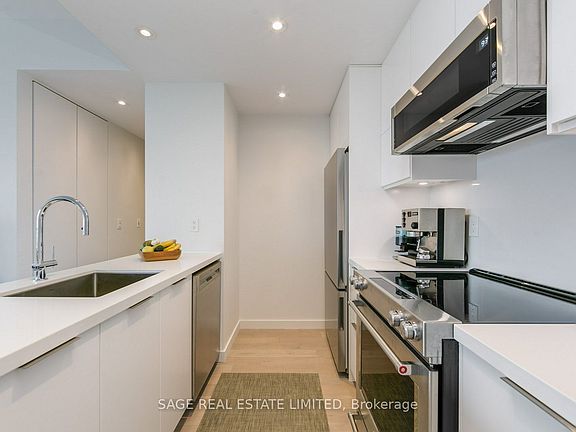 4th image of 281 Mutual St #2309
