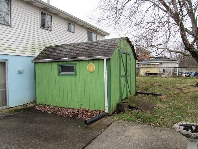 2nd image of 7114 Manderlay Dr