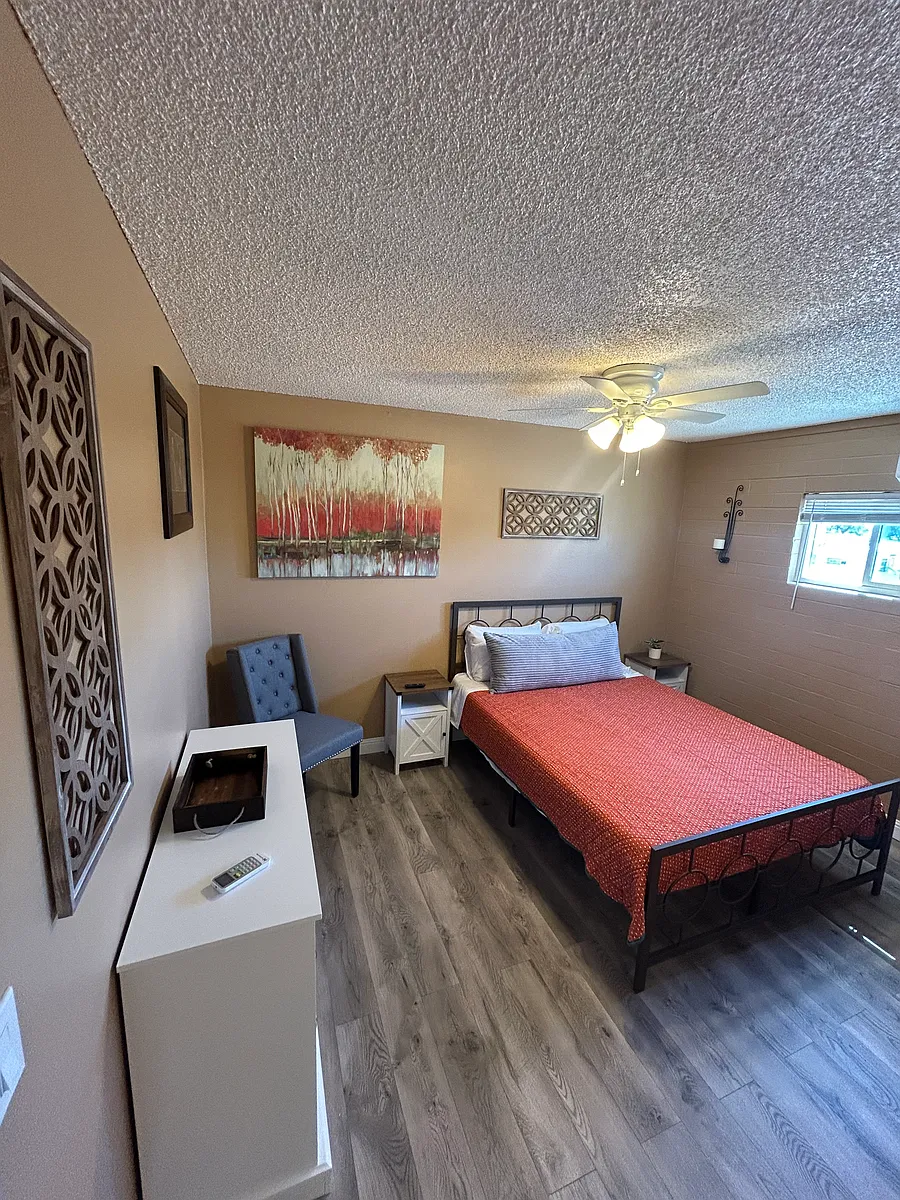 Building Photo - 455 Moser Ave #23