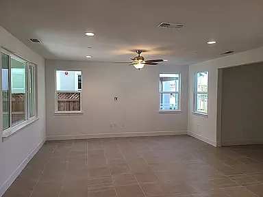 118 E Vince St — Photo 8