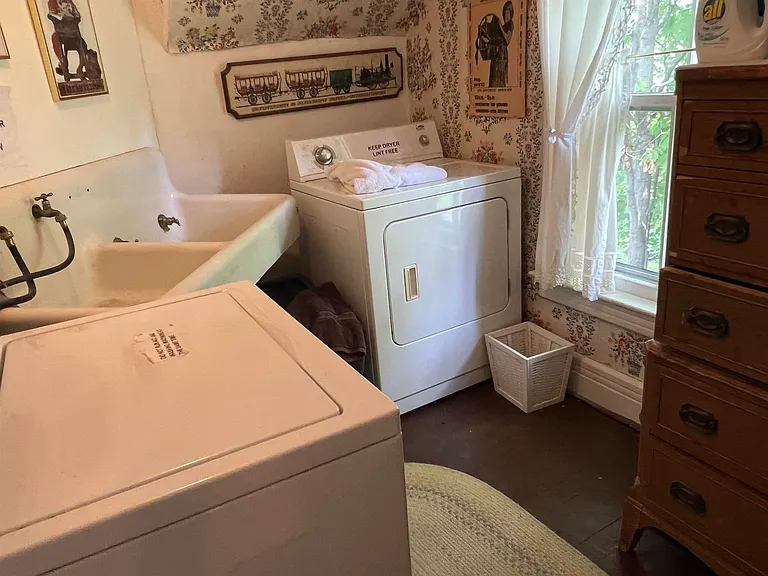 78 Franklin Ave — Photo 21