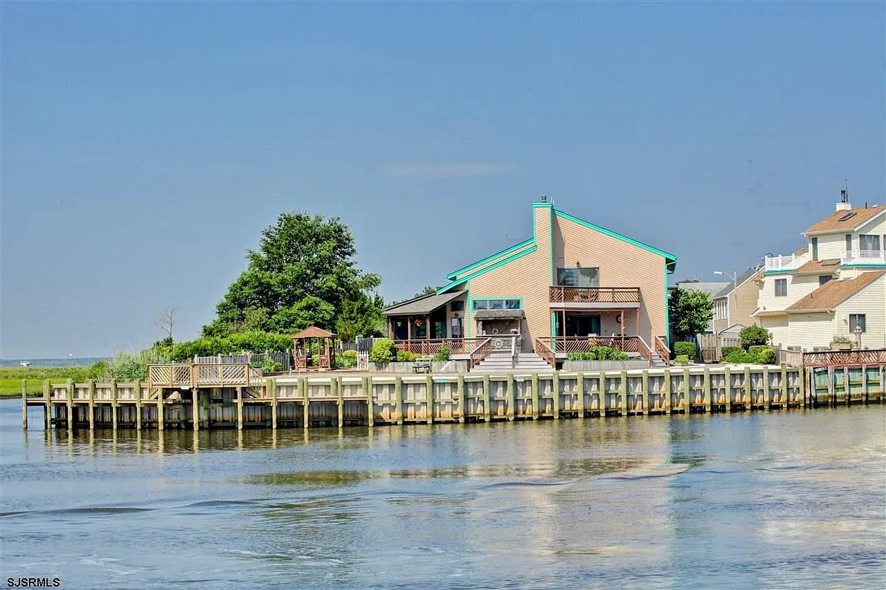116 Jeanne Dr photo 1