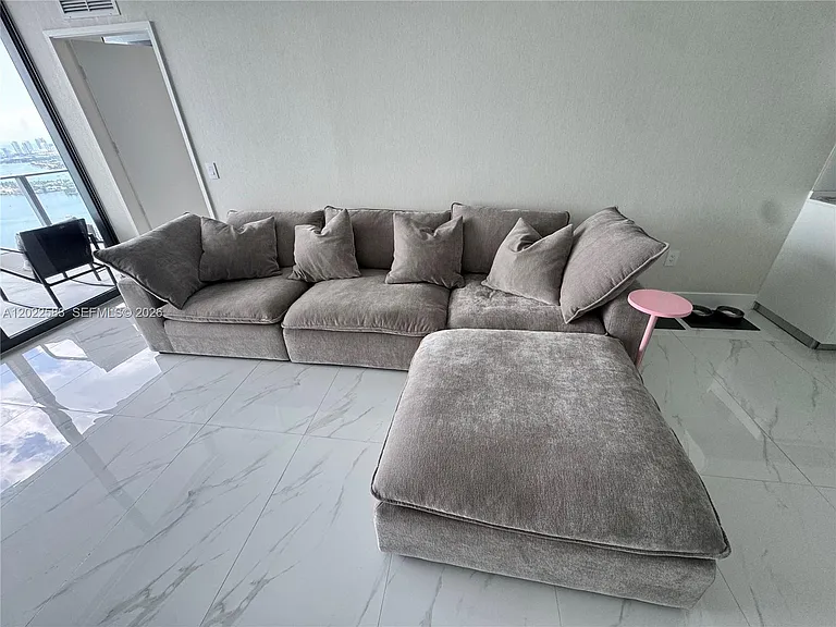 700 NE 24th St #5404 — Photo 30