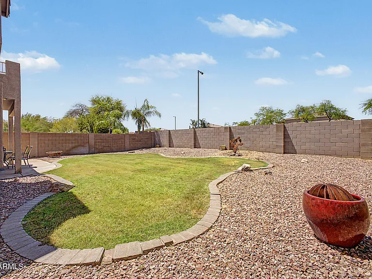 4518 E Rowel Rd — Photo 36