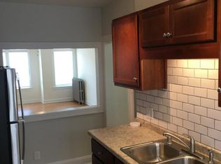 2309 E Locust St APT 4, Milwaukee, WI 53211