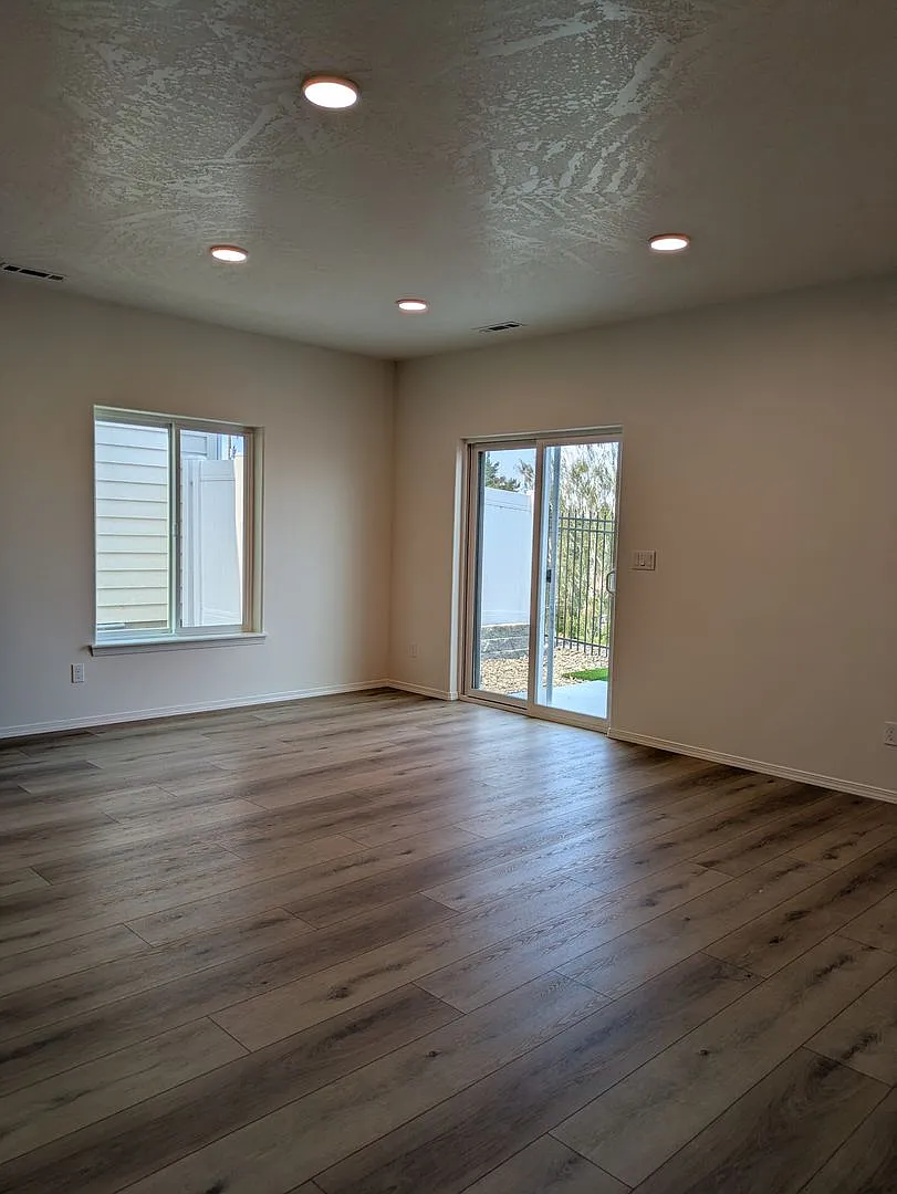 Brand New Corner Townhome! — Photo 3