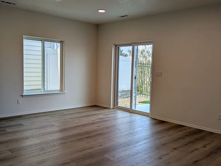 6364 W 36th Pl — Photo 3
