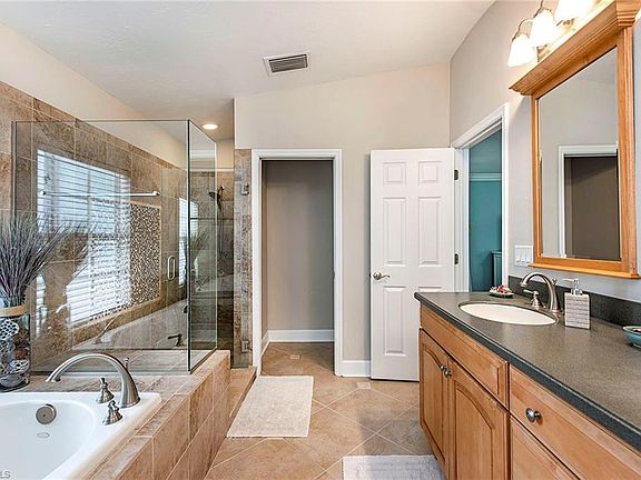 5th image of 4175 1st Ave NW