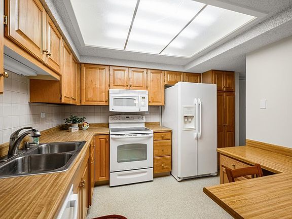 5th image of 690 Chandler Rd APT 211