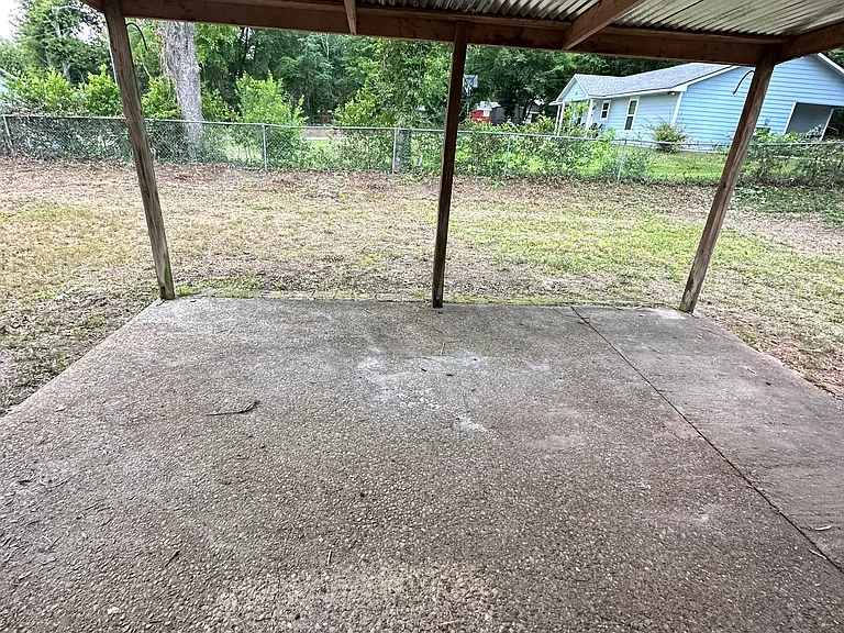 1906 Guinn Dr — Photo 10