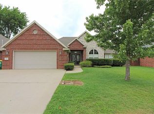 1161 Medway Ln, Centerton, AR 72719