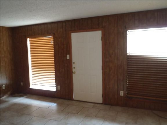 3rd image of 11613 Agua Dulce Creek Dr