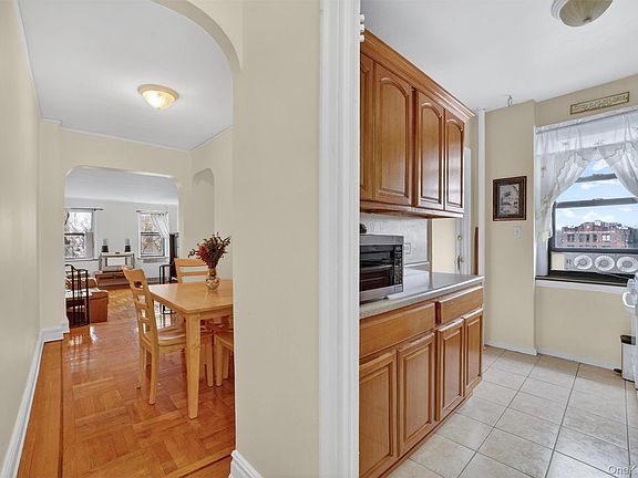 2nd image of 2962 Decatur Avenue 5th Floor