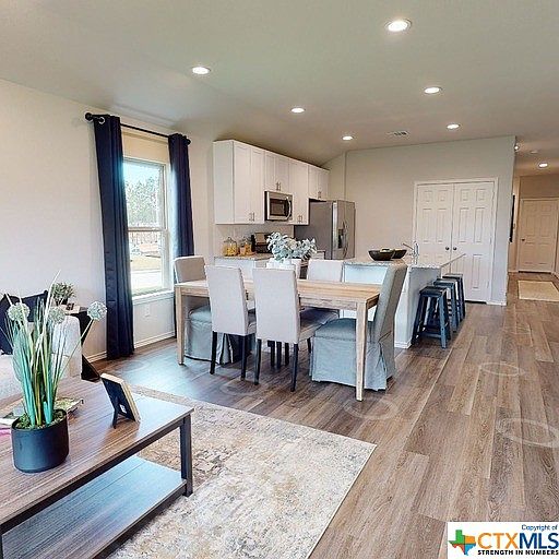 2nd image of 596 Jennifer Way