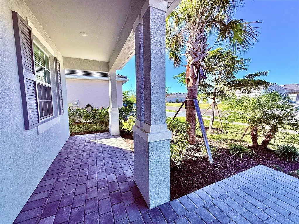 3 bed, 3.0 bath, 1855 sqft, $2,700 — Photo 4