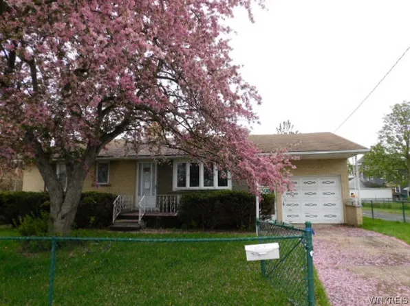 306 24th St, Niagara Falls, NY 14303