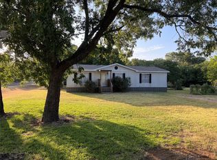 101 8th St, Forreston, TX 76041