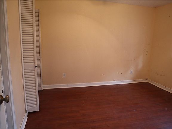 4th image of 3303 Rockrill Dr