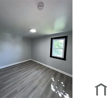 2621 Price St — Photo 22