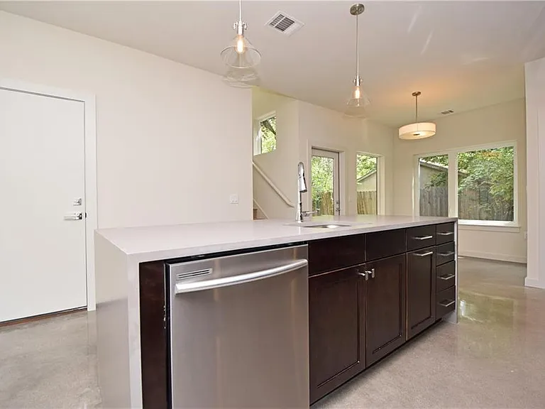 5405 Sunshine Dr #2 — Photo 9