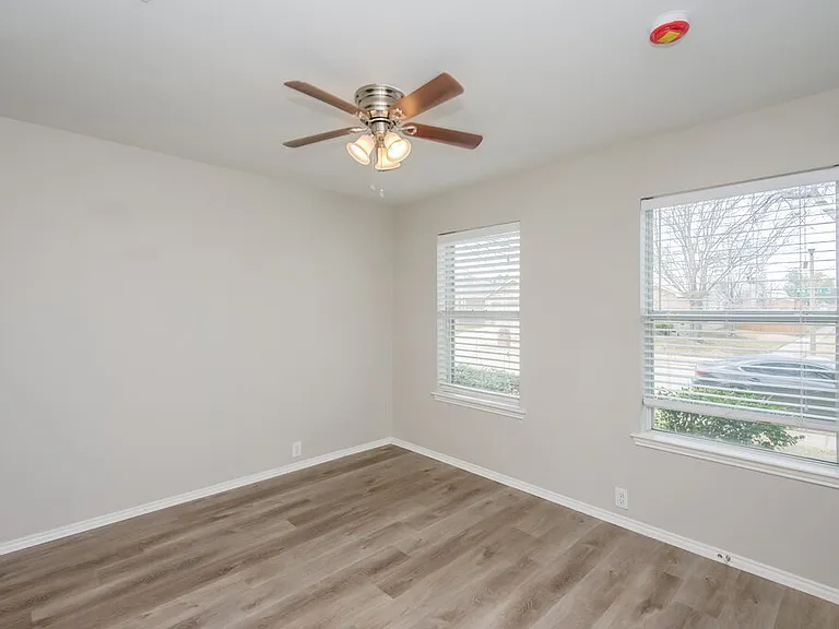 4521 Napa Valley Dr — Photo 13