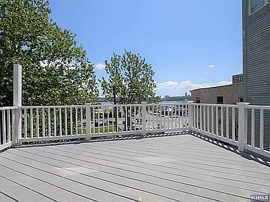 3rd image of 17 Beverly Pl