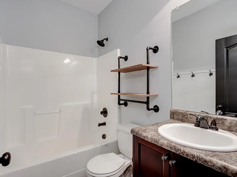 8647 Crenshaw Dr — Photo 19